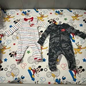 Nike infant onesies newborn